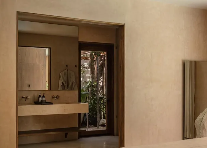 Hotel Naboa 5*